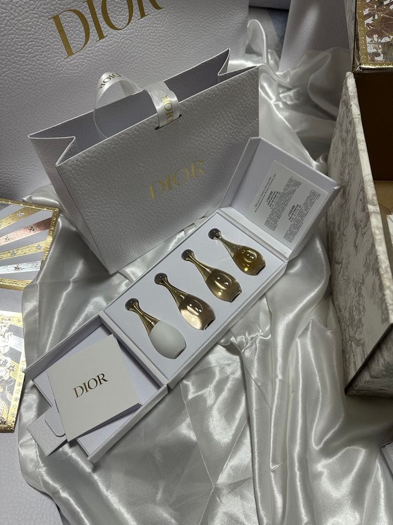 Dior 香水ジャドール4本セット・ポーチ・CDロゴミラー・ショッパー新品未使用