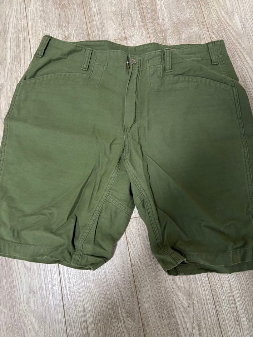 TENDERLOIN FATIGUE SHORTS 緑 L
