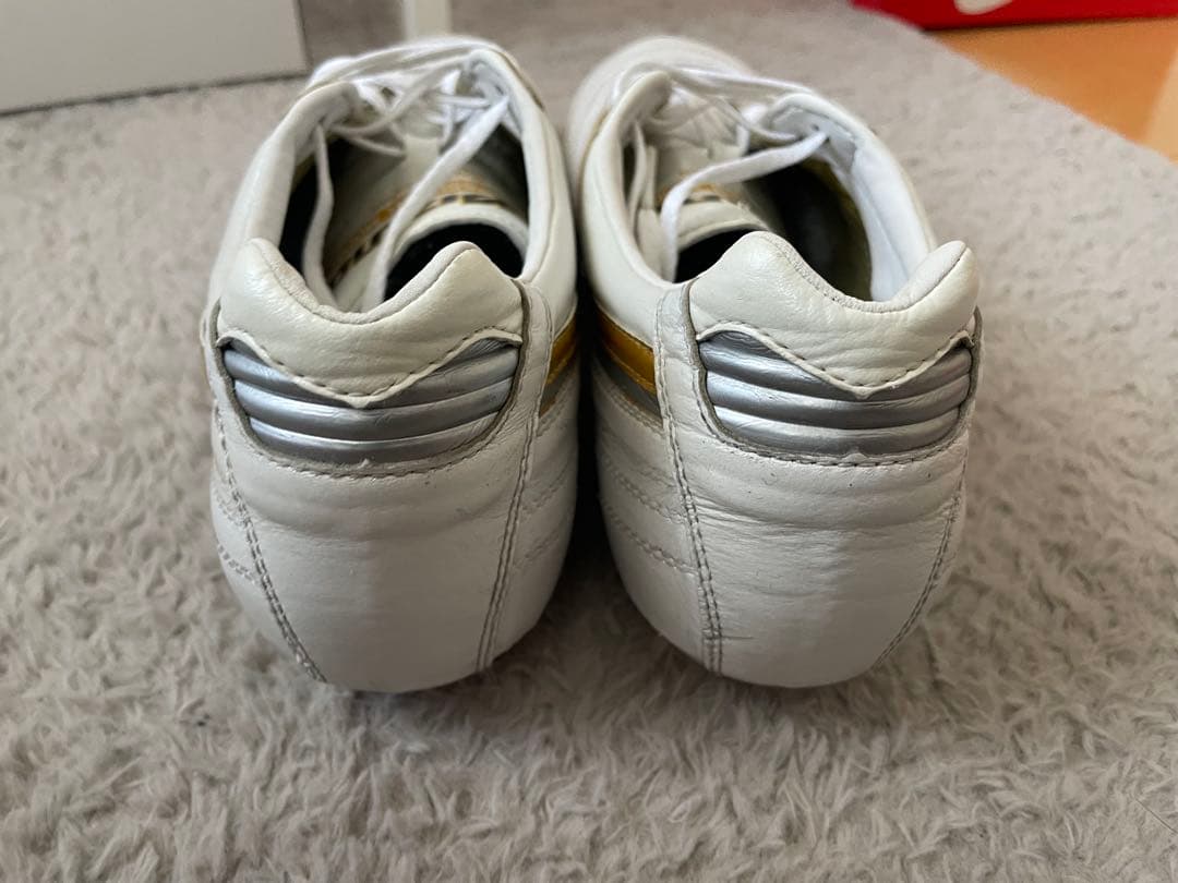 サッカースパイク　ミズノ　モレリア2JAPAN ビクトリーゴールド