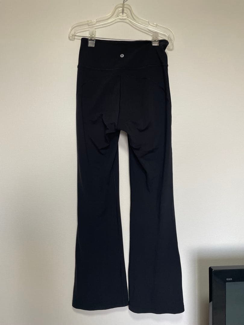 Groove スーパーハイライズフレアパンツ ブラック　Mサイズ