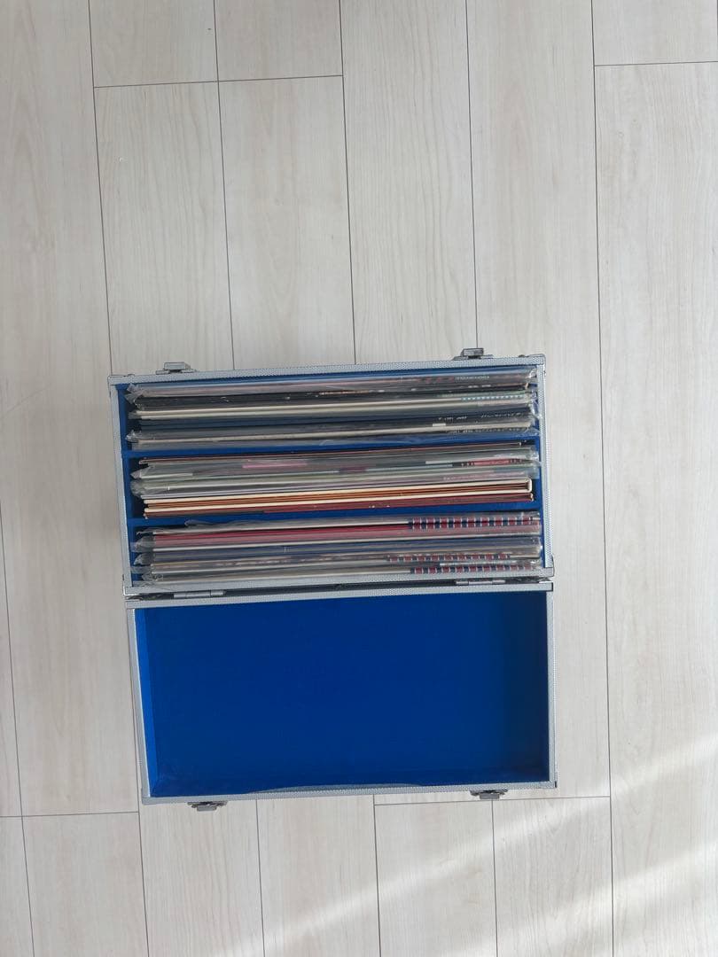 レコード洋楽邦楽まとめ売り、ばら売りしません。ケース付きです。