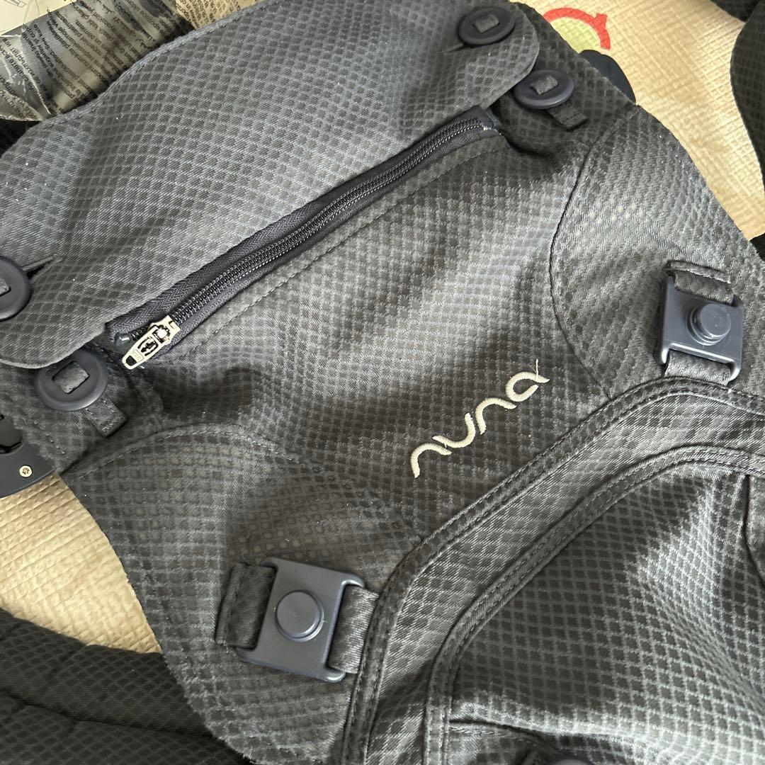 nuna 抱っこ紐 ネイビー
