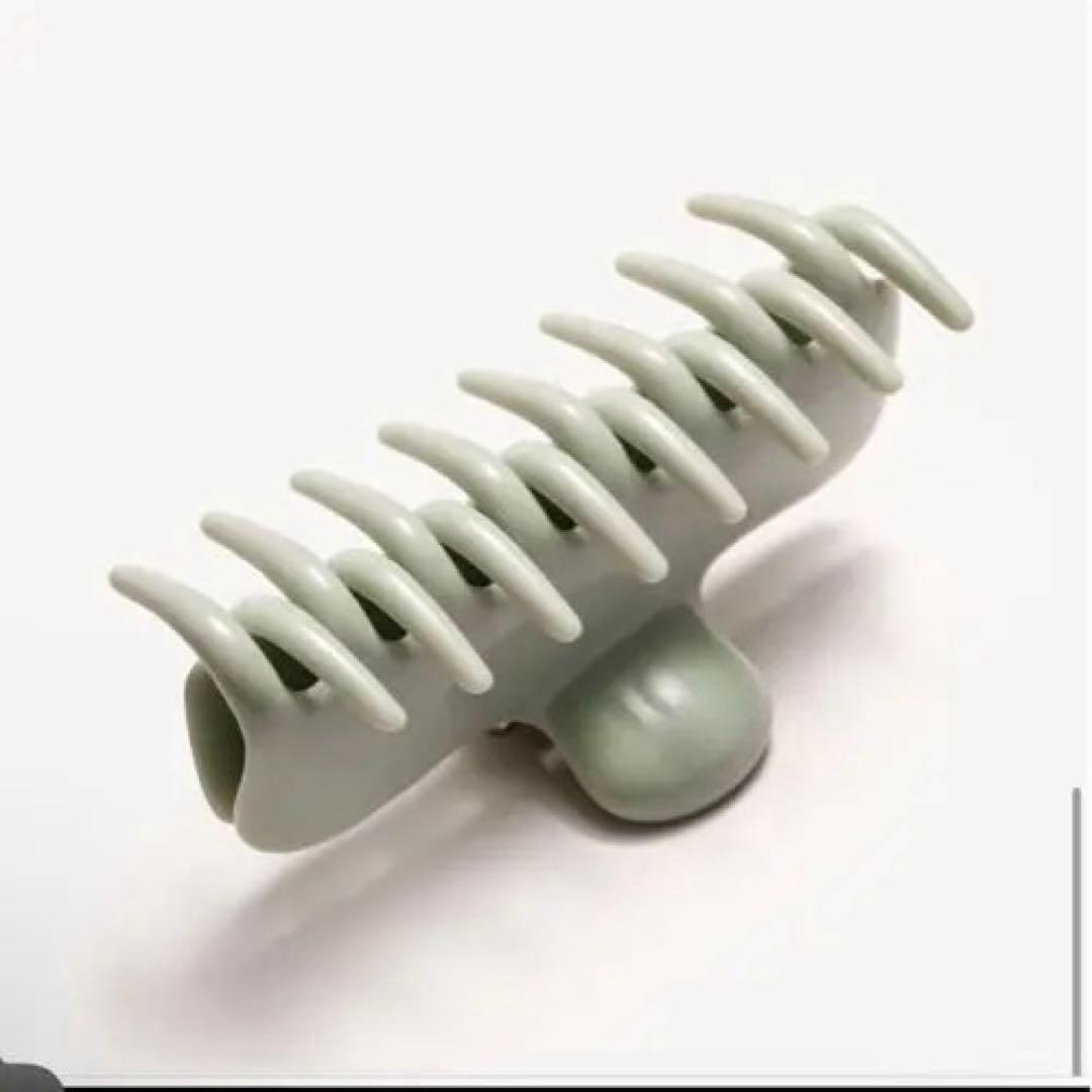 新品未使用　undo ヘアクリップ　ライトグリーン クロークリップ 中型 箱付き
