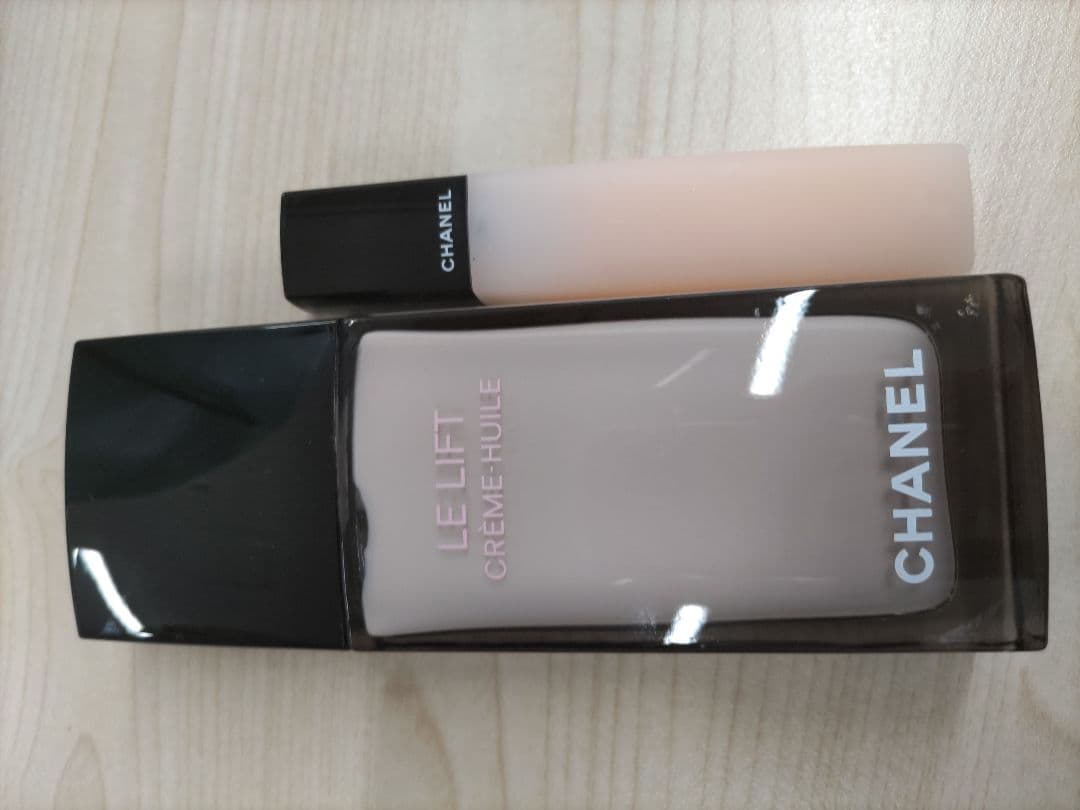 シャネル　LL　クレーム　ユイル