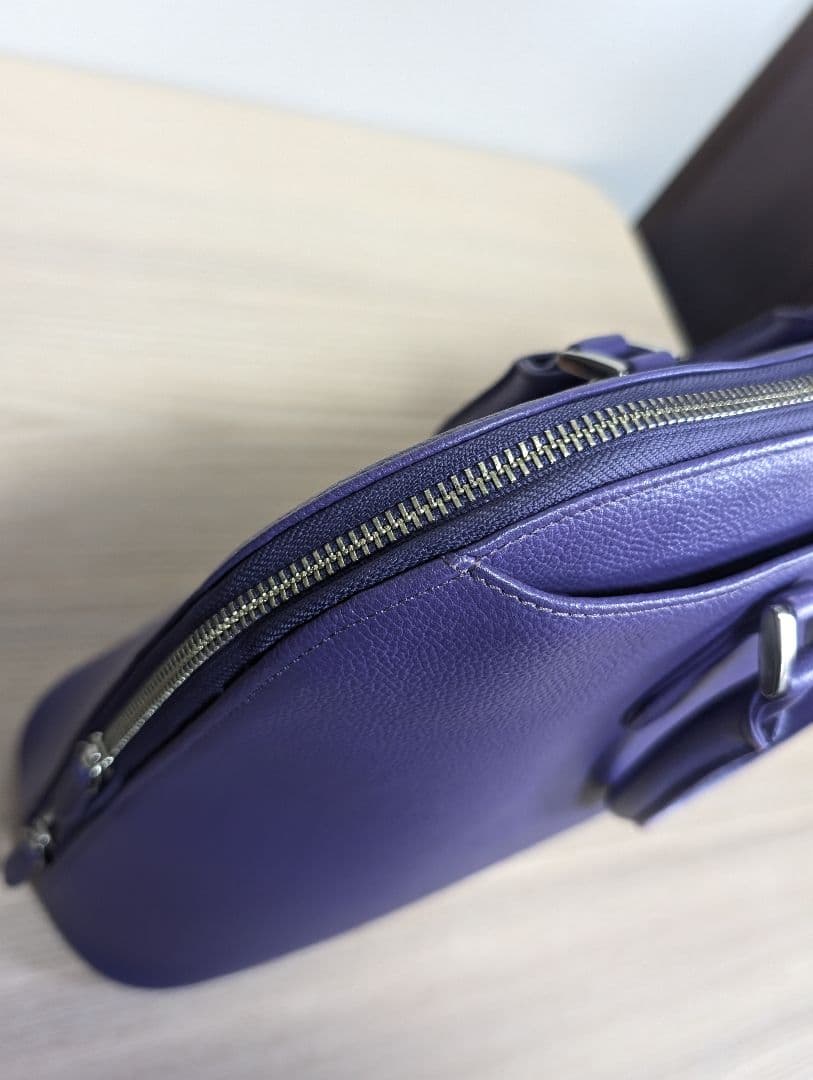 美品　限定色　Business Leather Factory　ブガッティバッグ