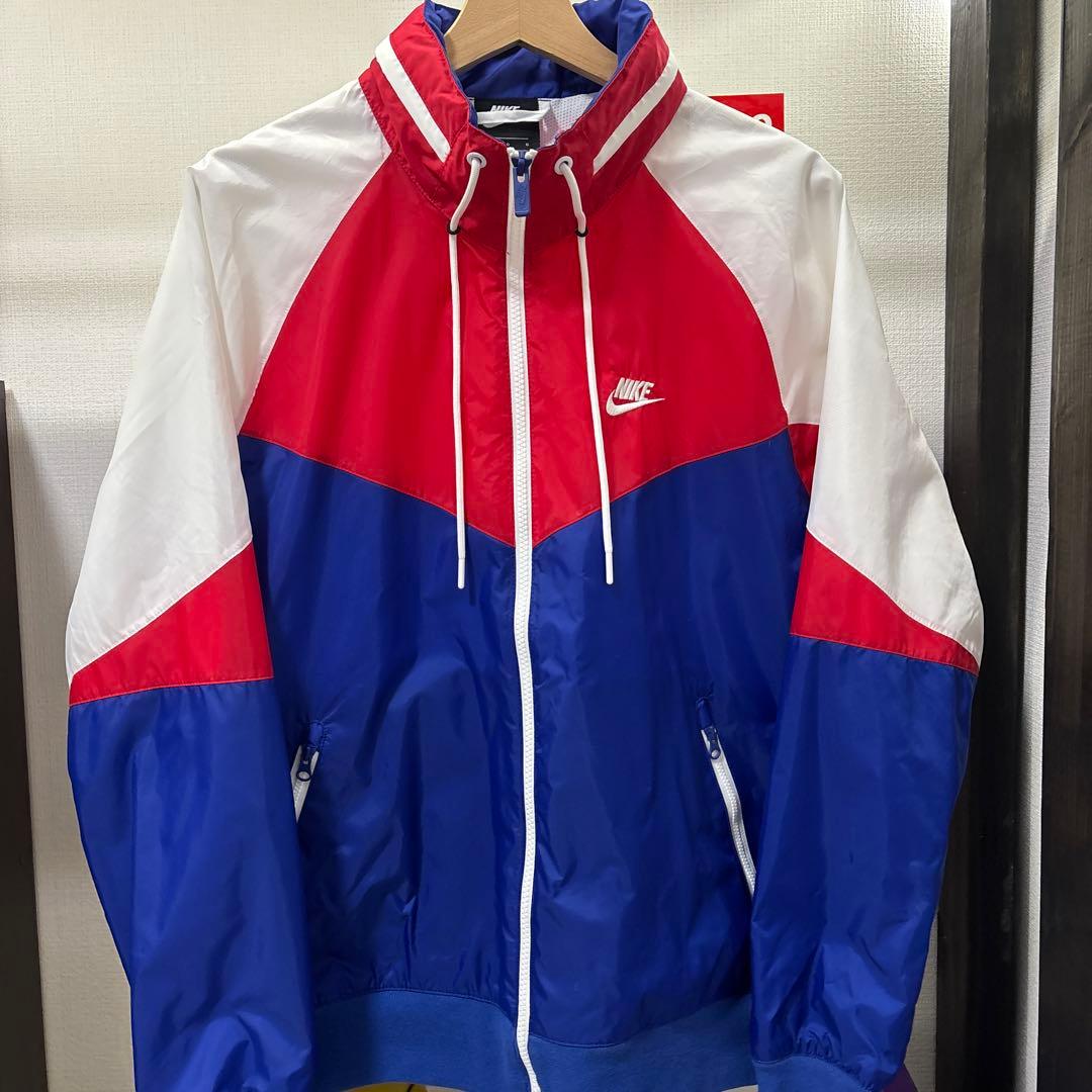 【美品】NIKEベイビーわるきゅーれ 伊澤彩織 ベビわる ナイロンジャケット L