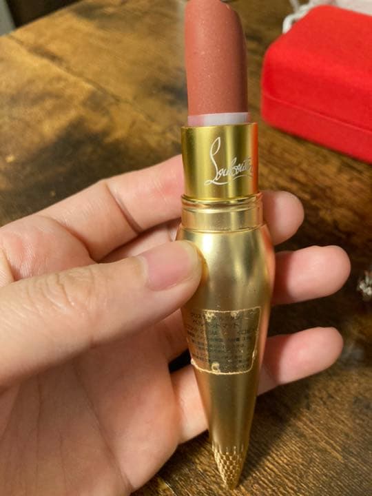 クリスチャンルブタンリップ 215M