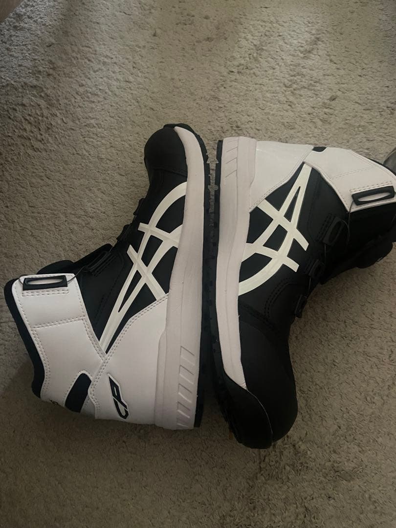 ミツルさま専用⭐︎ BOA スノーボードブーツ ブラック/ホワイト アシックス
