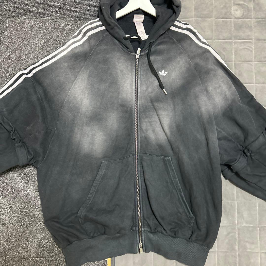 ぐ*ょ様 adidas ADILENIUMオーバーサイズフーディ　ジップパーカ値