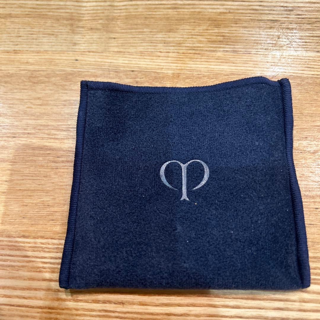 クレ・ド・ポー ボーテ　 プードルコンパクトエサンシエルn