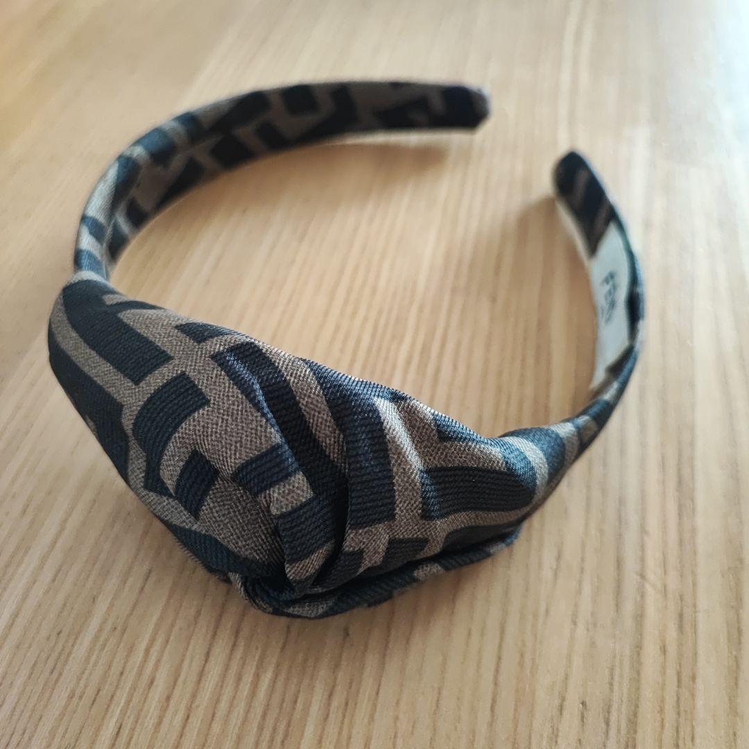 Cotu　FENDI ロゴ入り ヘアバンド