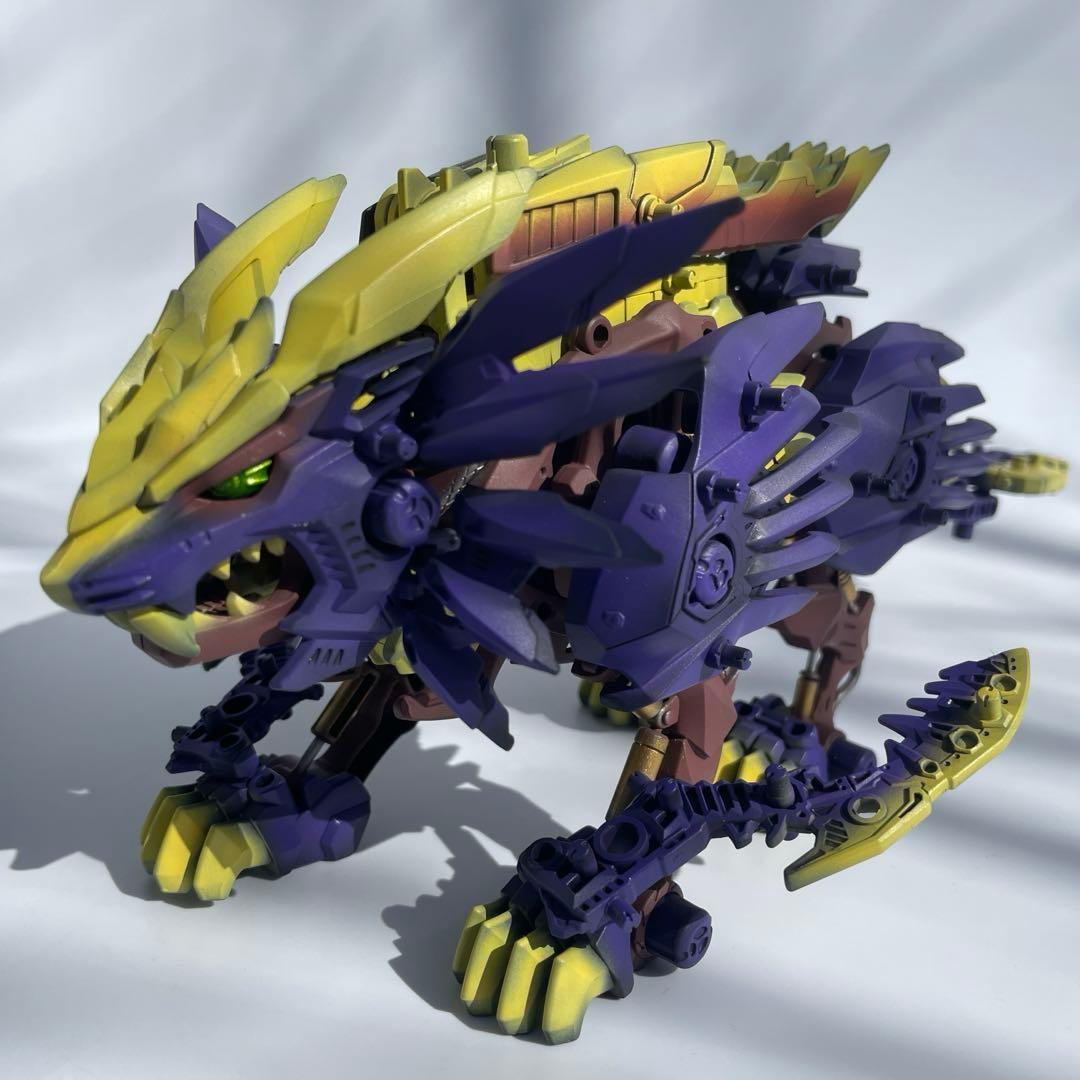 ゾイドワイルド ビーストライガー 禍鎧Ver. 塗装済　完成品