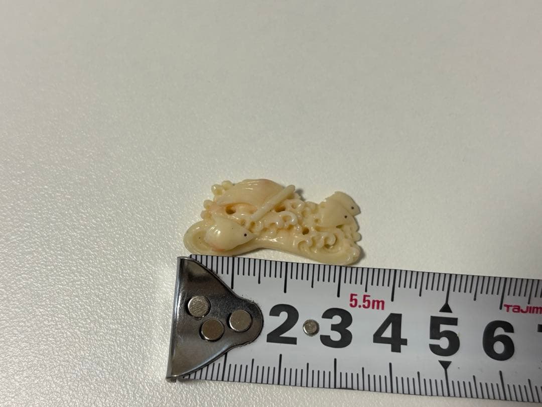 【アンティーク】細密彫刻・置物