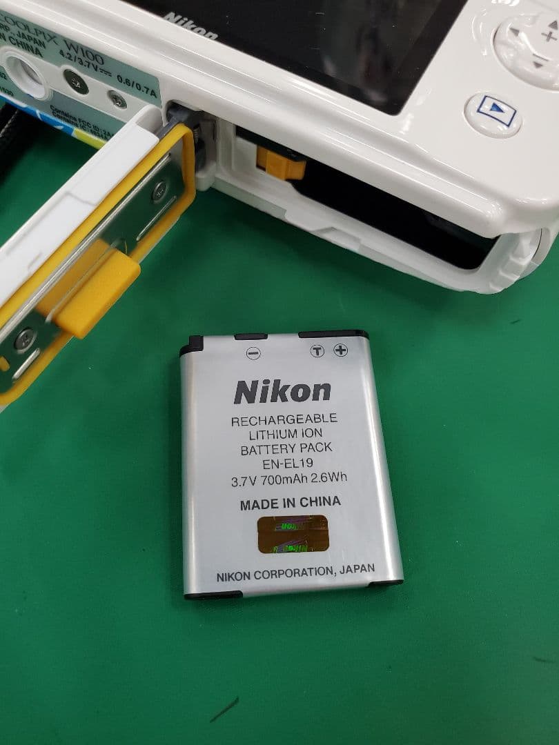 Nikon Coolpix W100 防水デジタルカメラ