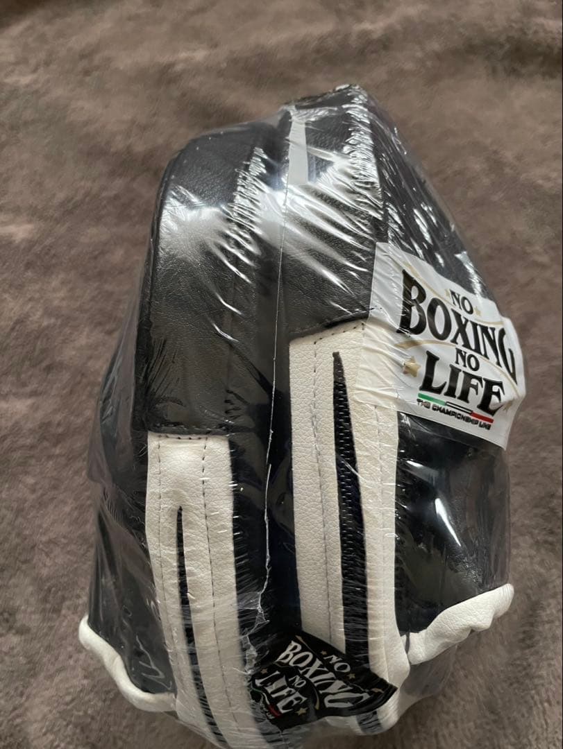 新品ボクシング　パンチングミット　カネロ　ローチ