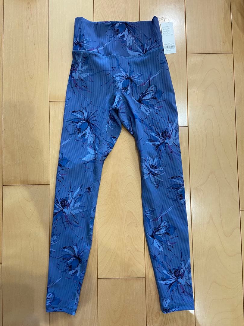 新品　SUKALAリブBig フラワープリント　ピラティス　レギンス　Sサイズ