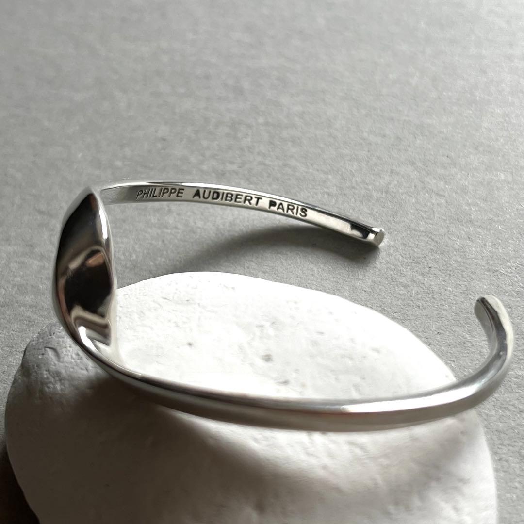 PHILIPPE AUDIBERT ／ツイスト華奢バングル