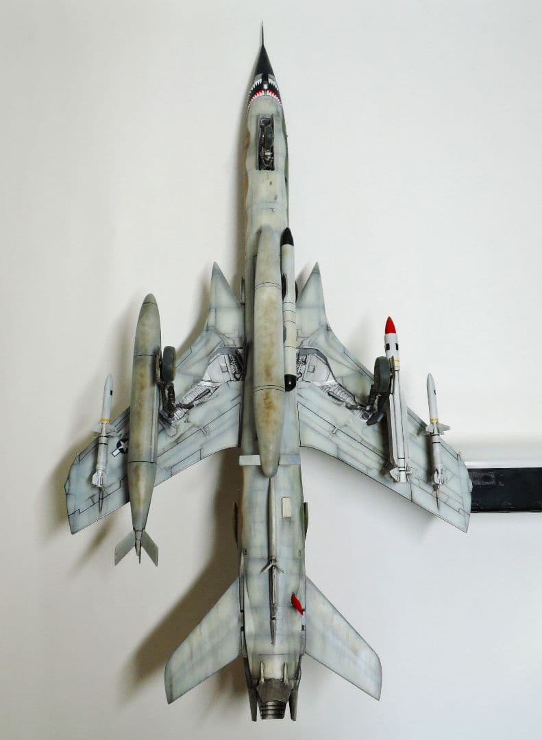 【完成品】ハセガワ 1/48 F-105G サンダーチーフ ワイルドウィーゼル