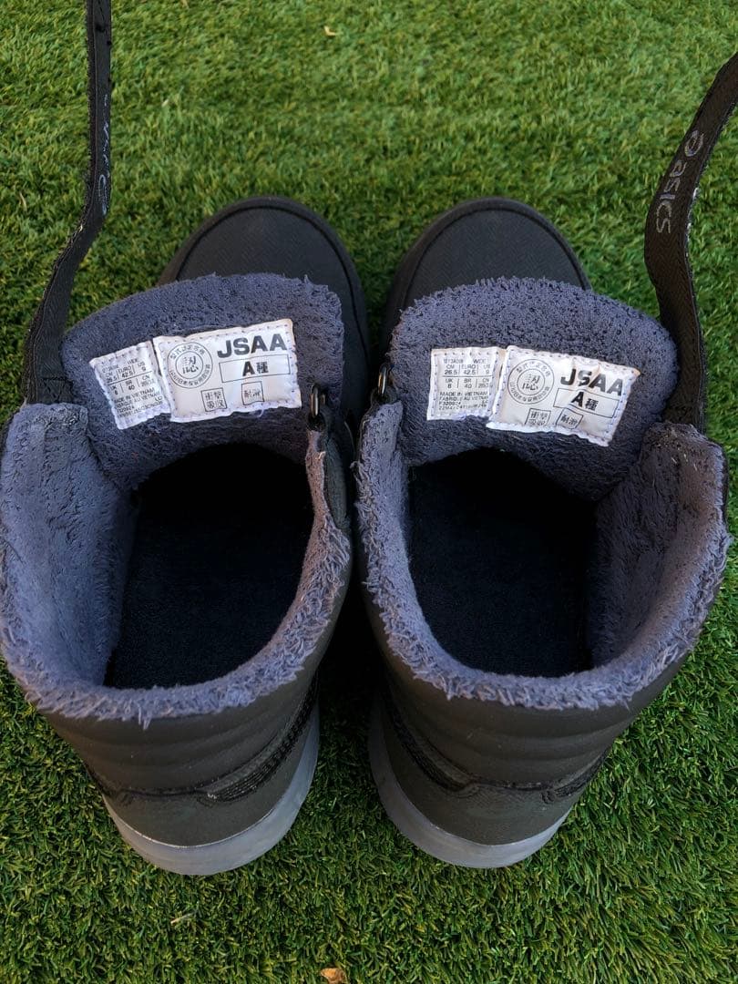 限定　アシックス ウィンジョブ CP302 HRB ブラック×ブラック 26.5