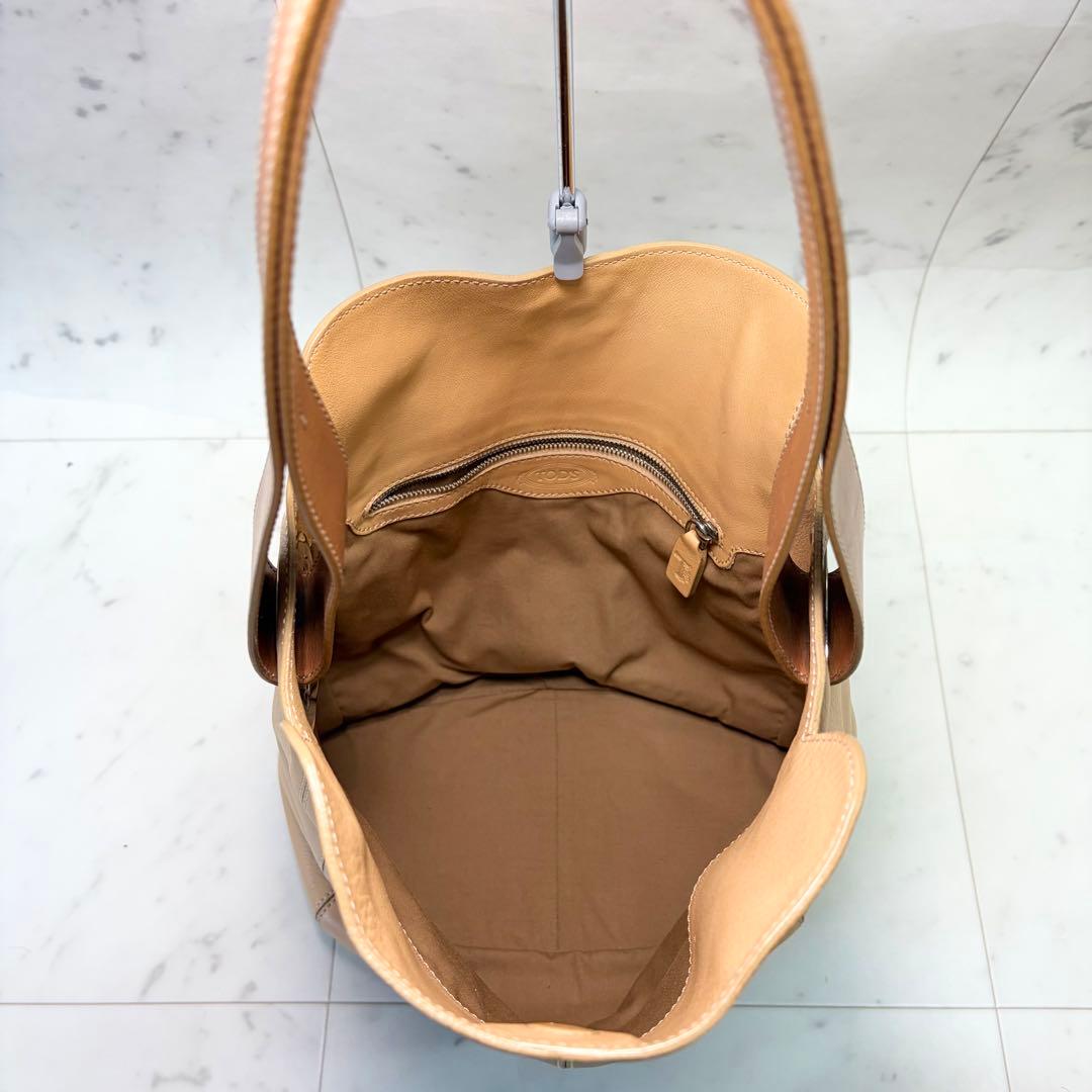 TOD'S トッズ ハンドバッグ レザー ベージュブラウン 肩掛け トートバッグ