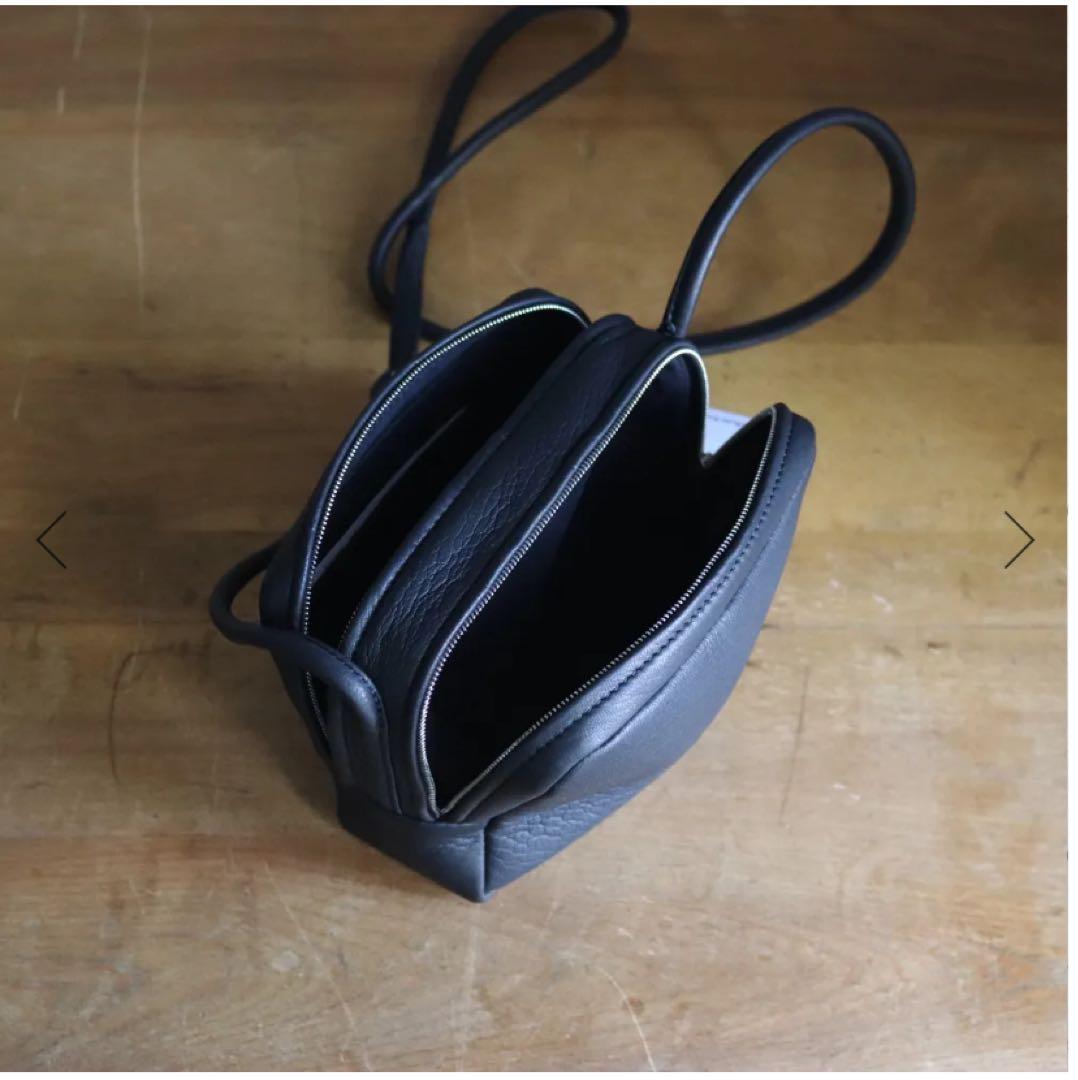 アエタ　Aeta SQUARE ショルダーバッグ(W16㎝ H14㎝D7㎝)