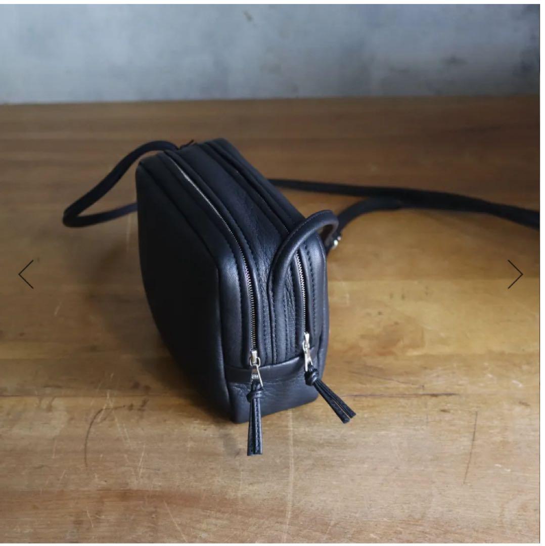 アエタ　Aeta SQUARE ショルダーバッグ(W16㎝ H14㎝D7㎝)