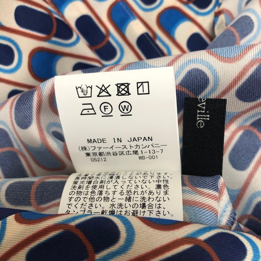 allureville 幾何学プリント配色ナロータイブラウス 2 ブルー