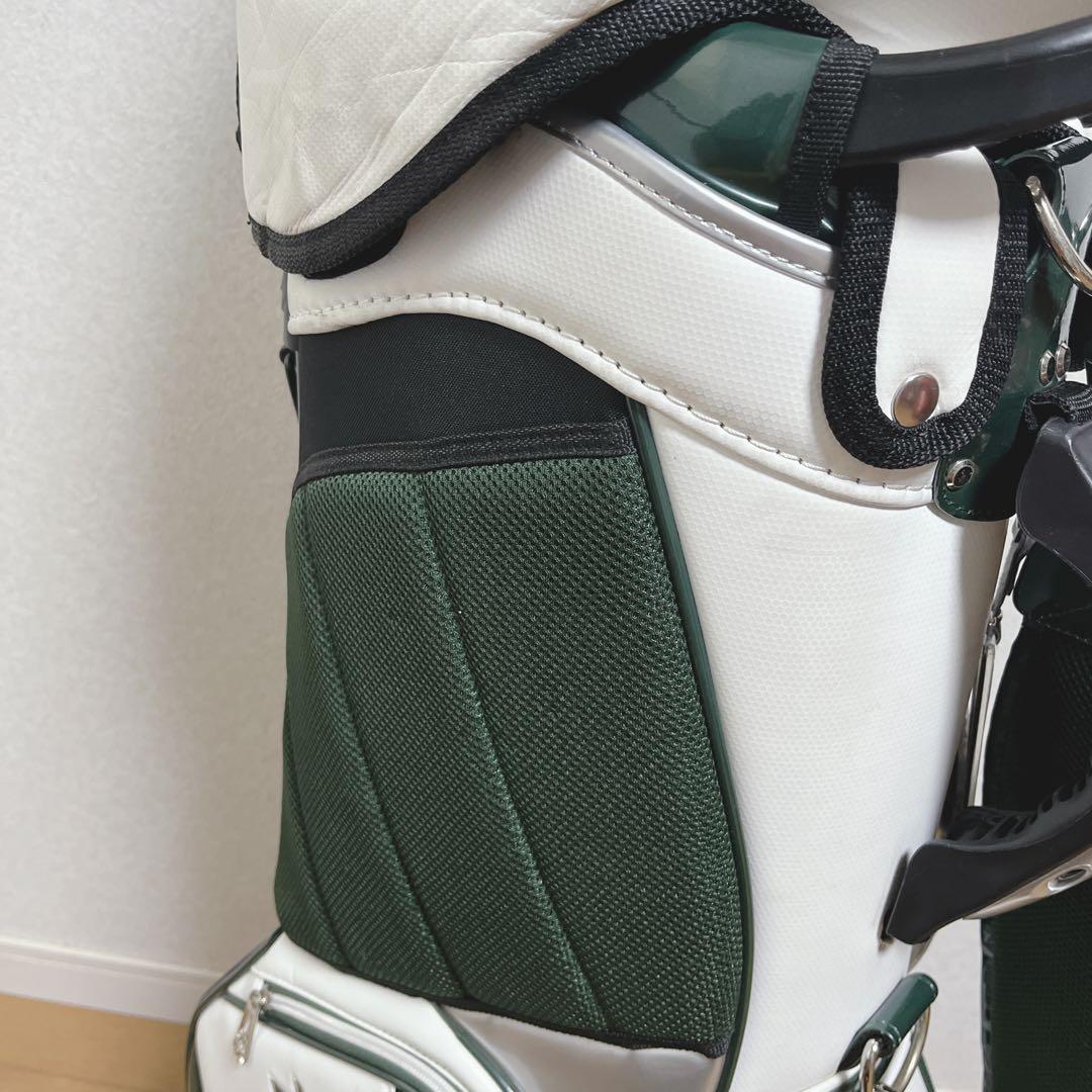 K129 TOUR B スタンド式キャディバッグ ネームプレート付き