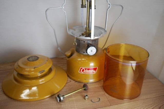 COLEMAN 228F GOLD BOND LANTERN 【7240626】