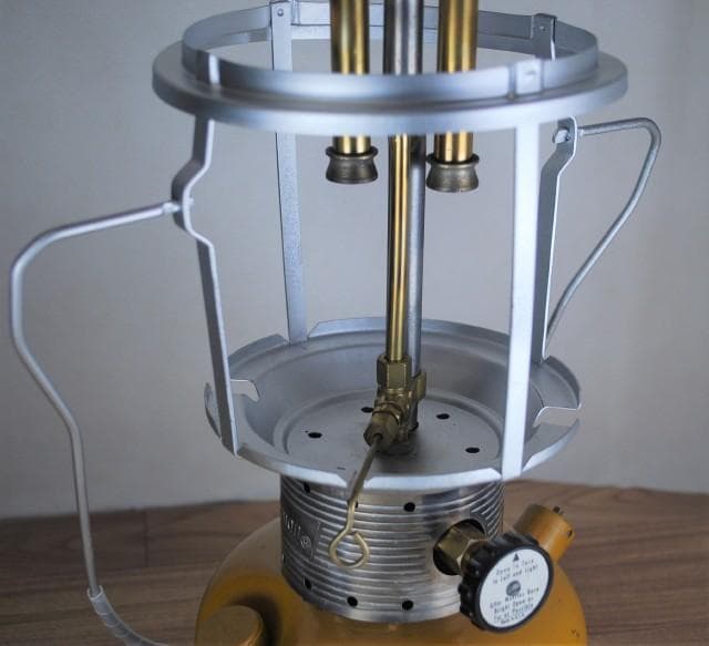 COLEMAN 228F GOLD BOND LANTERN 【7240626】