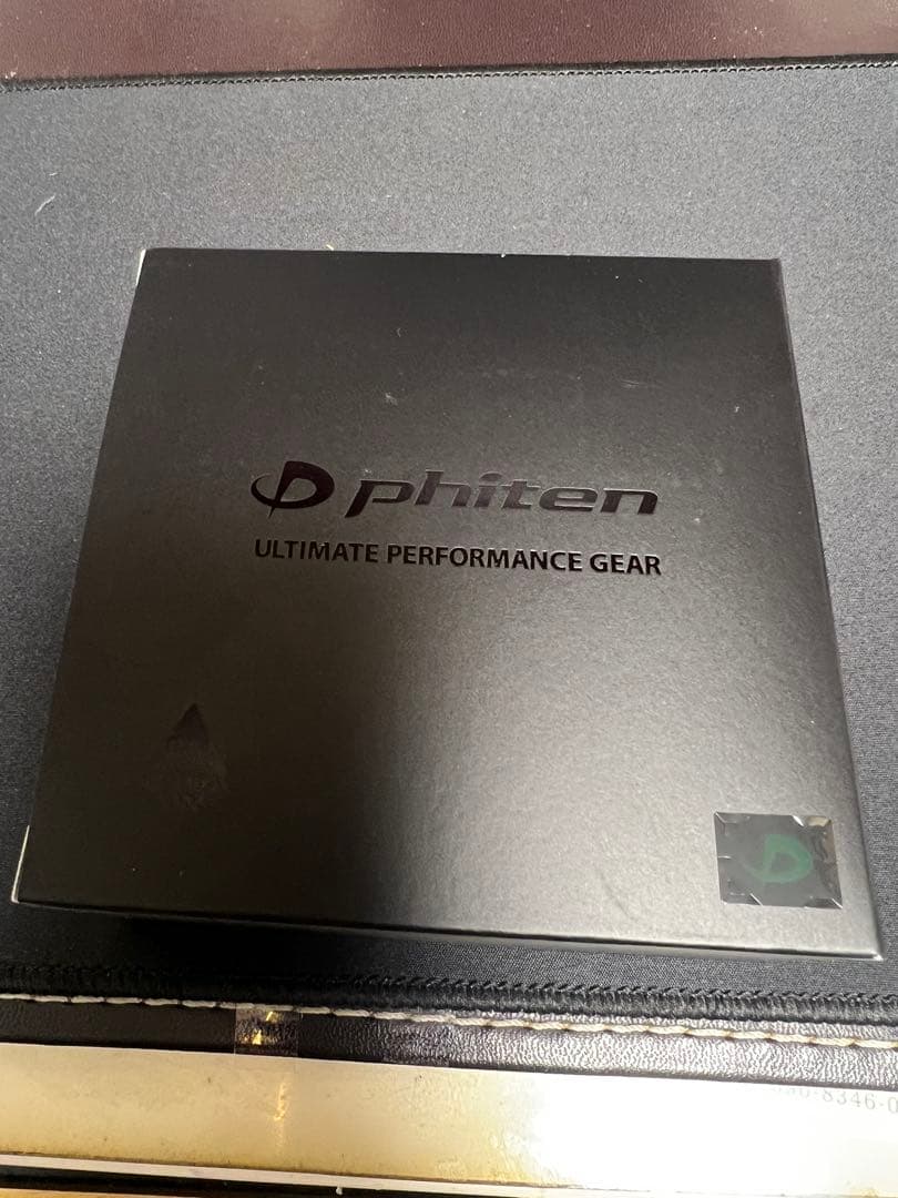 で*ん様 9）ファイテン RAKUWAネック✕100カーボン　ブラック50㎝