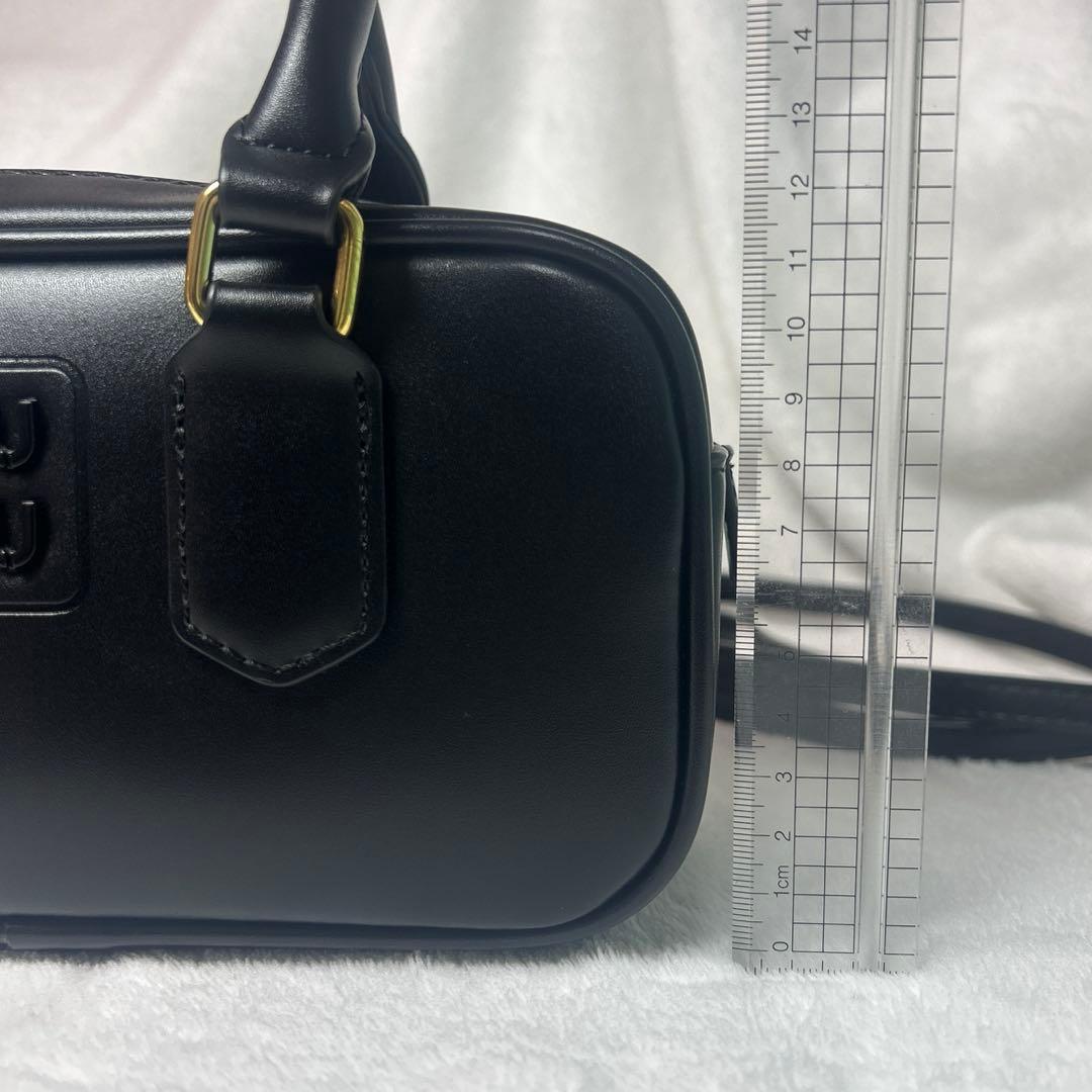 miumiu ショルダーバッグ