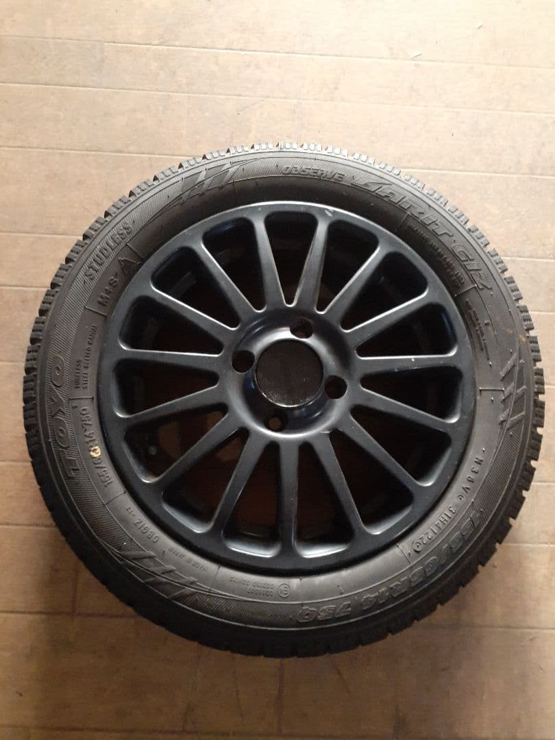 トーヨー14インチスタッドレス　走行千キロ未満 　　ホイール付き４本セット