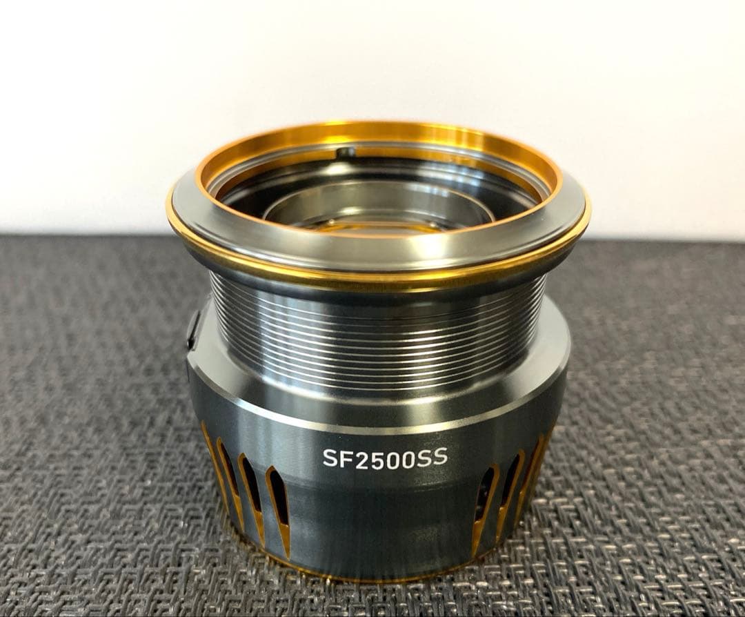 【新品未使用】23エアリティSF2500SSスプール