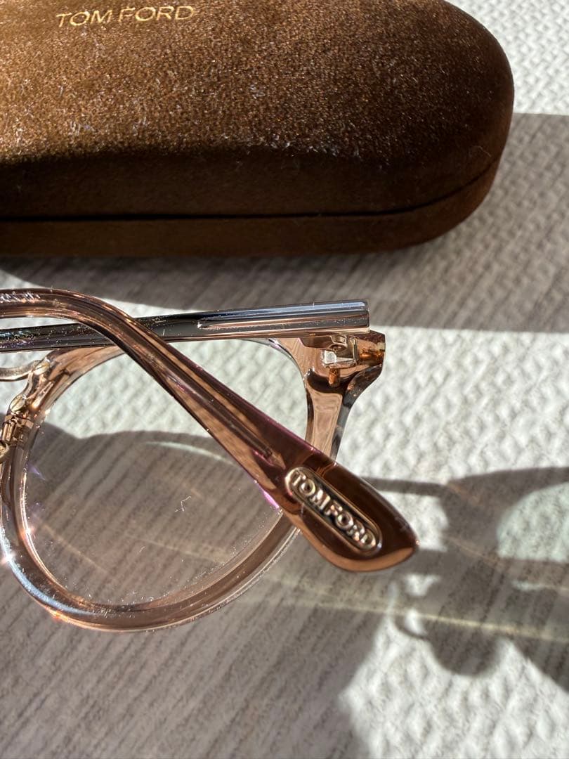 TOM FORD TF 5467クリアブラウン サングラス