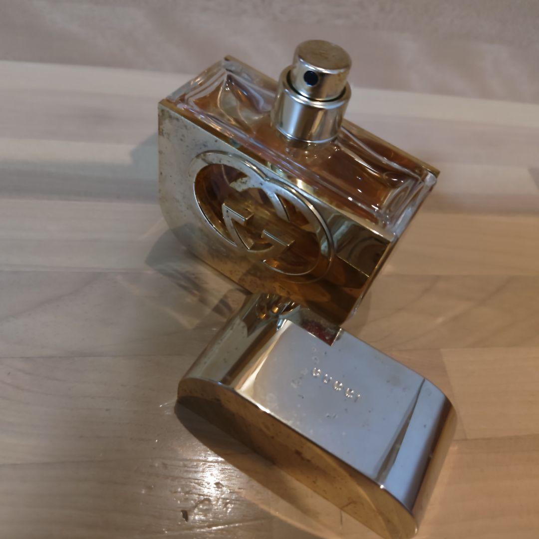 グッチ　香水　３つ