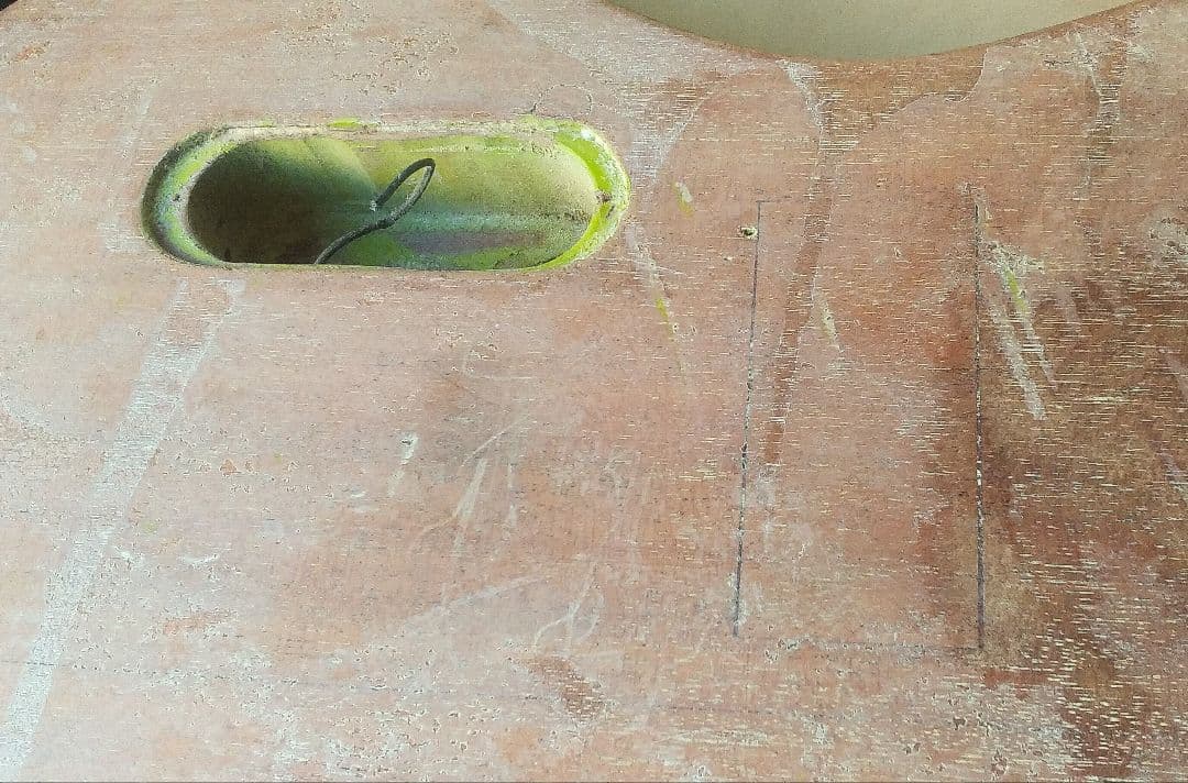 ち*で様 謎ジャンクギター＋大型ハードケース