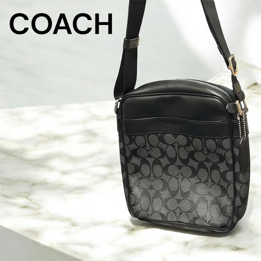 【美品】コーチ ショルダーバッグ シグネチャー サコッシュ PVCレザー 黒