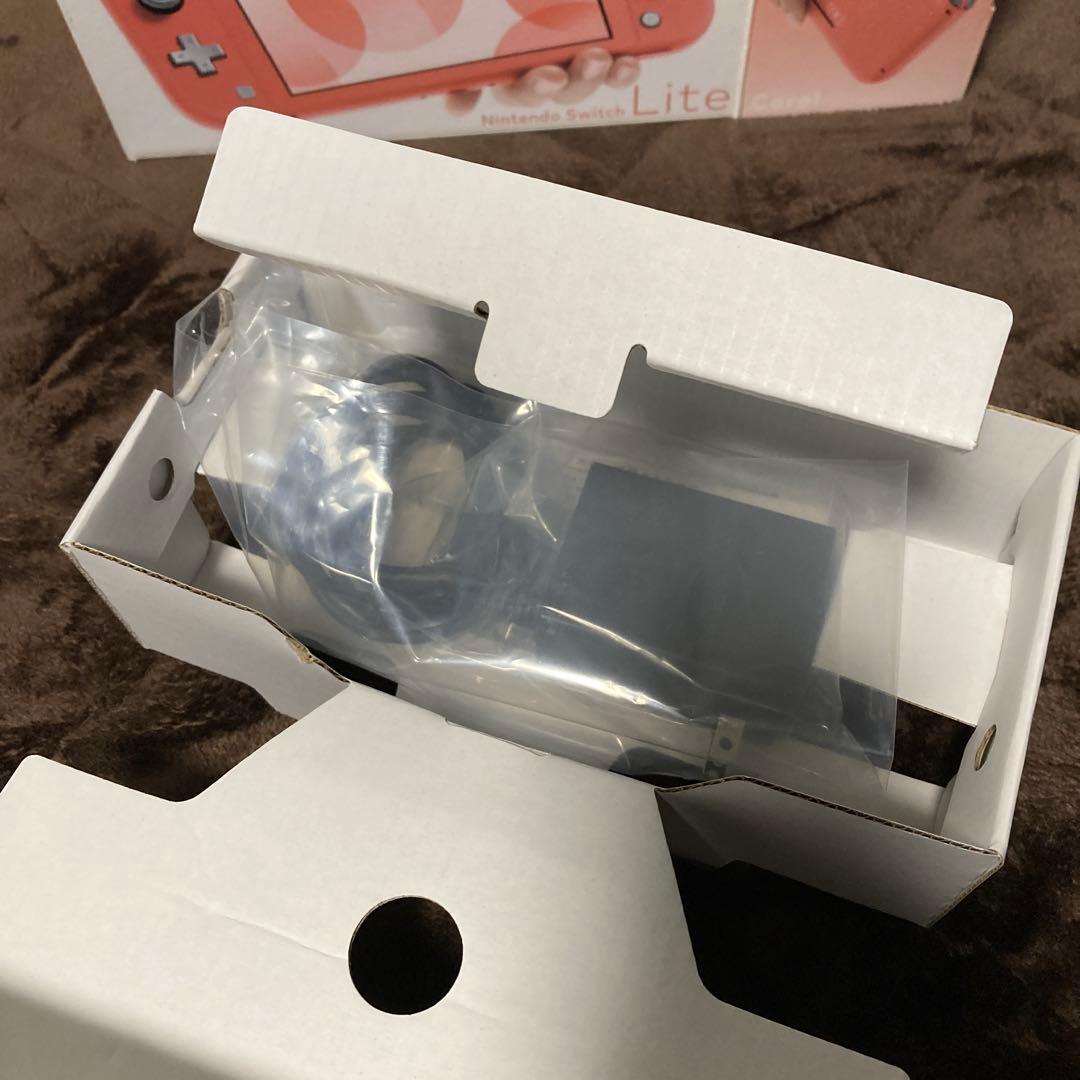 switch ライト コーラルピンク(箱•付属ケーブル付き)