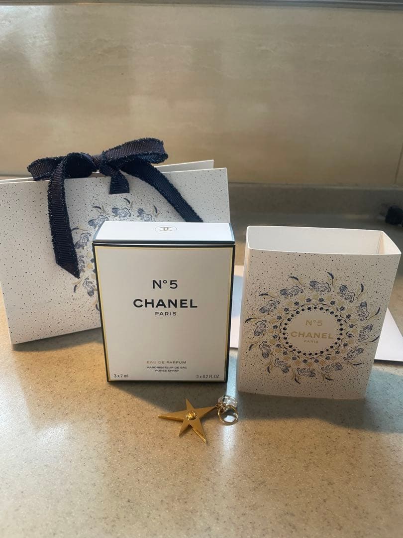 シャネルクリスマスコフレ2025 オードゥパルファムパーススプレイコメット