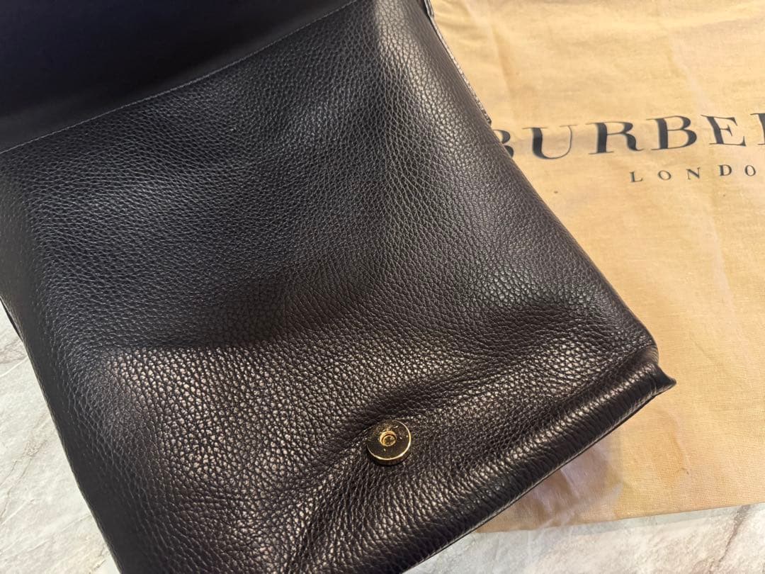 Burberry London ブラック ショルダーバッグ