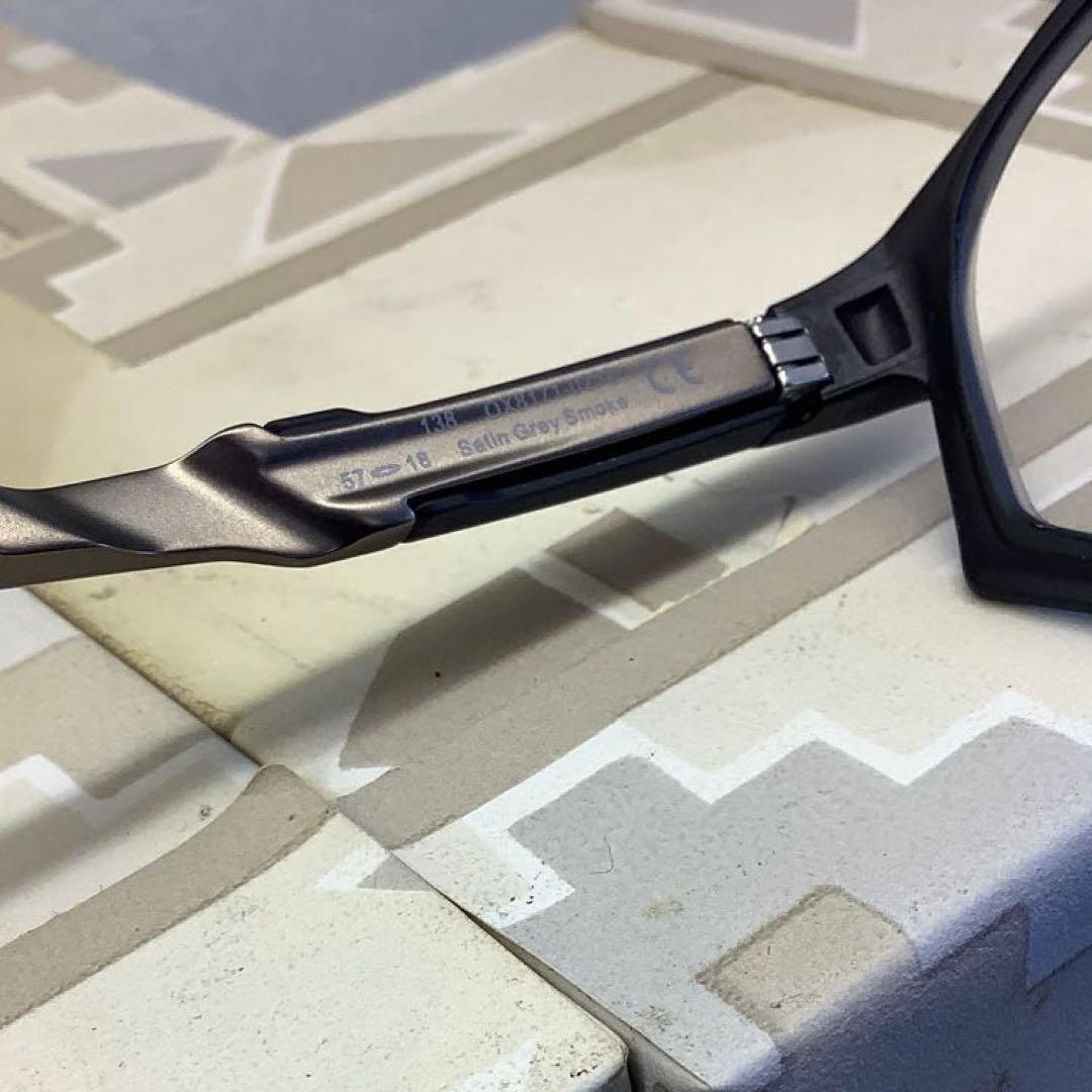 【AMORED】オークリーTRAJECTORY×RARTS偏光レンズ　炭黒