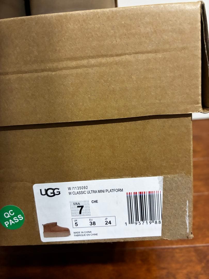UGG クラシック ウルトラ ミニ プラットフォーム US7