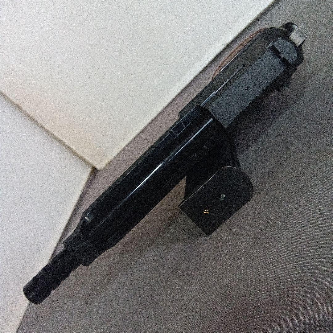 MGC M93R ベレッタ 木製グリップ　固定スライド　エムジーシー