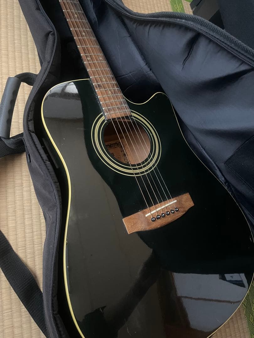 Sierra kaman ブラックアコースティックギター TAMARIN搭載