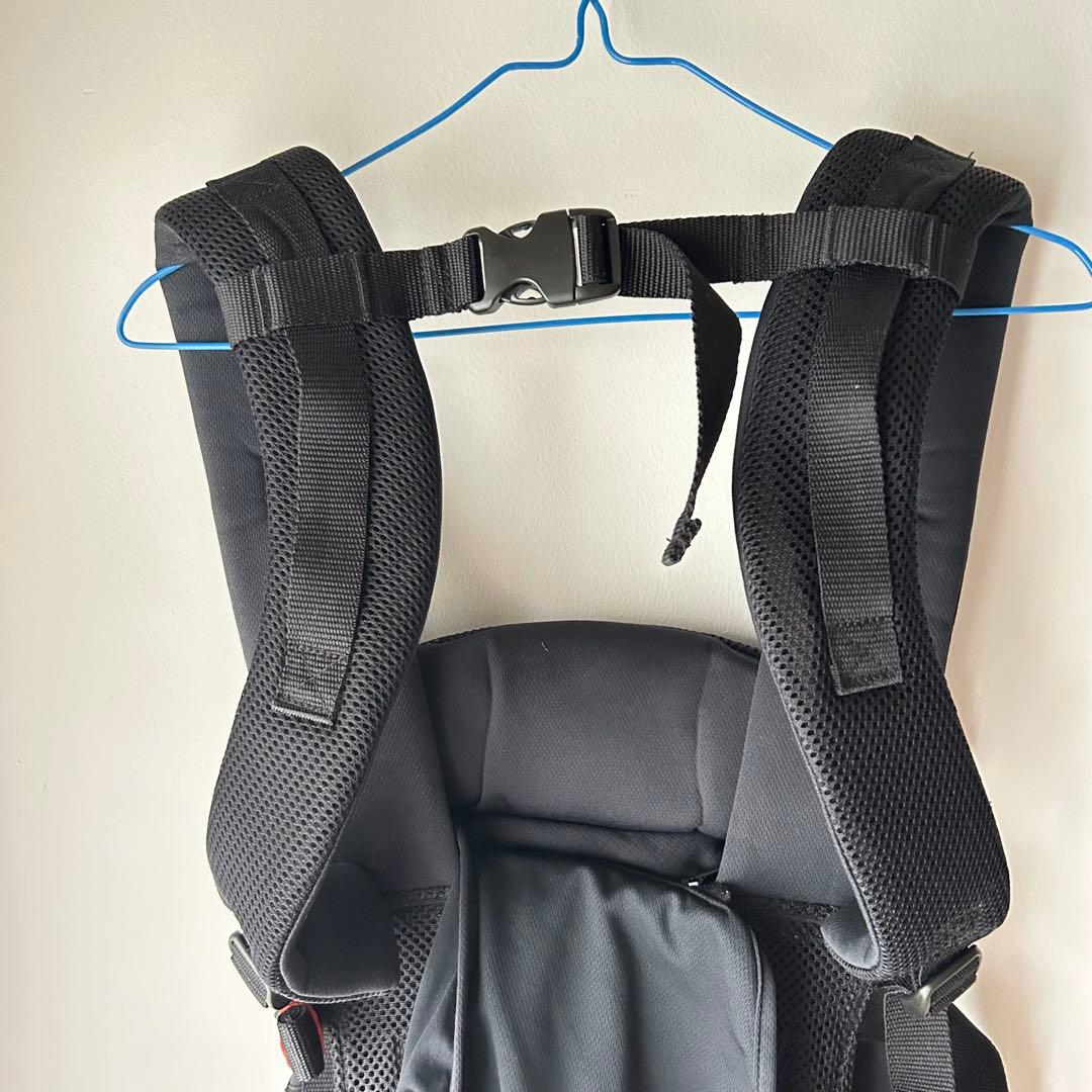 【美品・付属品完備】アップリカ ラクリス 抱っこ紐 ブラック 2024年購入