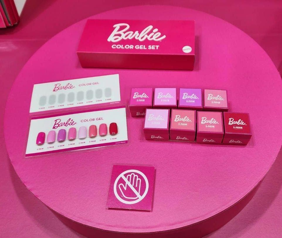 トイズバイアイニティ　バービー　スペシャル　ボックス　セット　新品　未開封