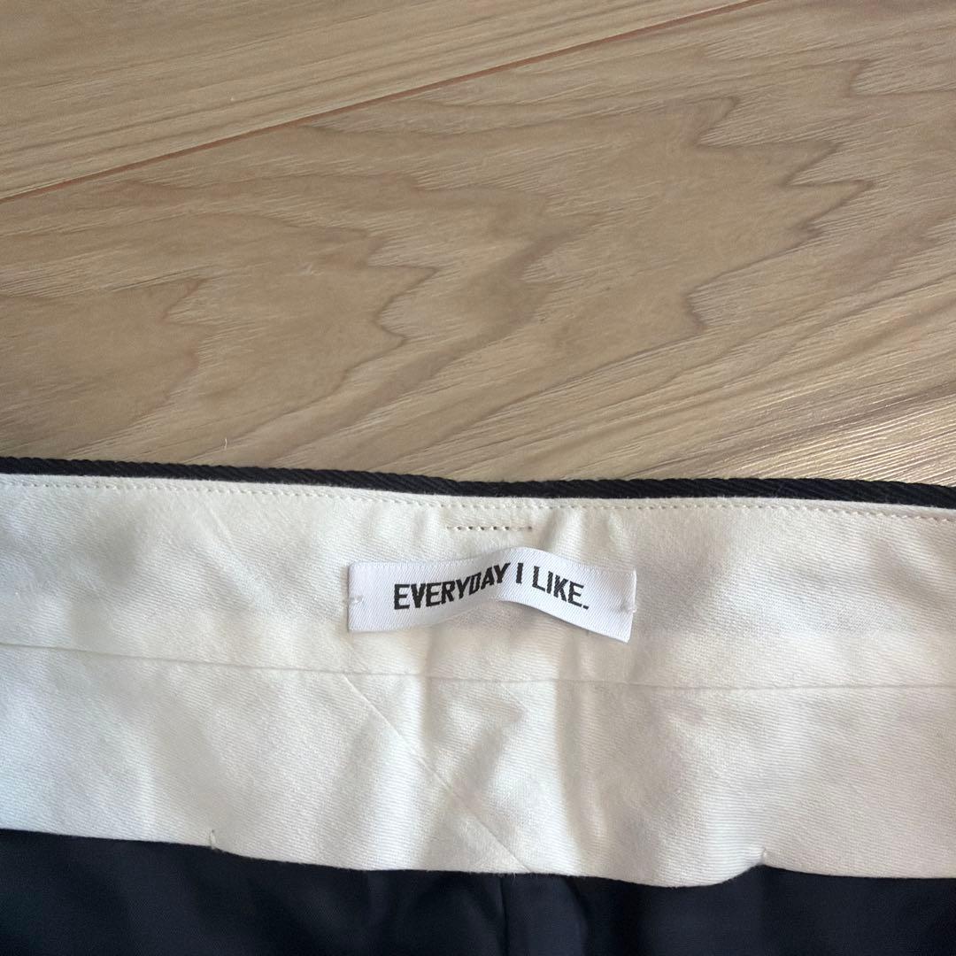 slim flareパンツ 38 ネイビー　ドゥーズィエムクラス