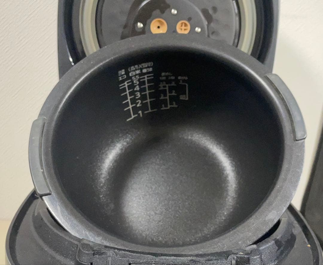 TIGER タイガー 圧力IH炊飯器 5.5合 JPC-G100WA ホワイト