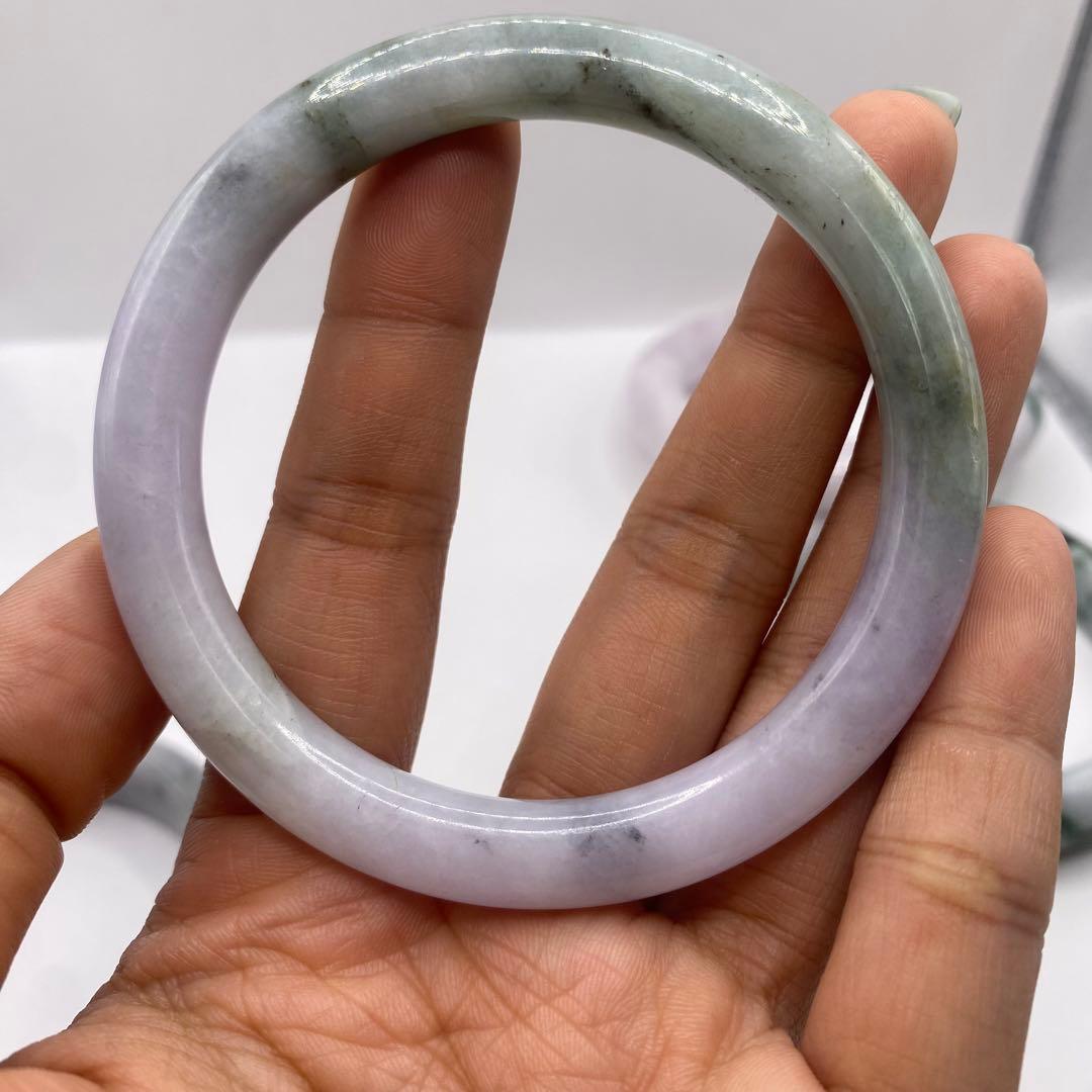 ミャンマー産　天然本翡翠　A貨　バングル 珍しい色‼️内径58.5mm 幅8mm